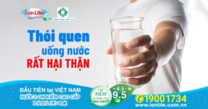 neu khong muon hai than hay dung ngay thoi quen uong nuoc kieu nay202